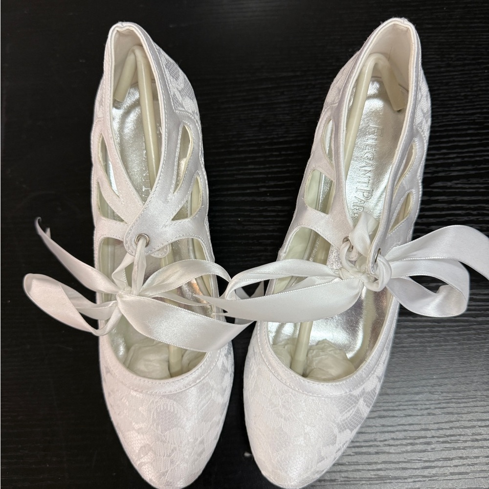 Lace Ribbon Tie Flats in White